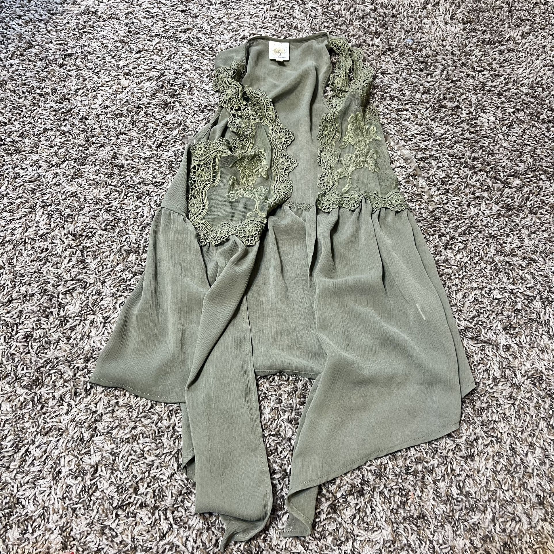 Women’s self esteem green sleeveless cardigan. Size medium 
