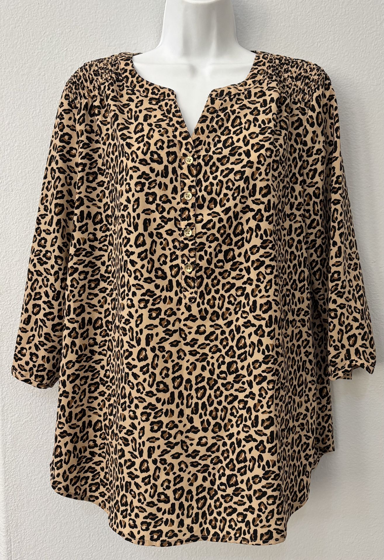 Women’s Croft & Barrow leopard print tunic blouse - sz L