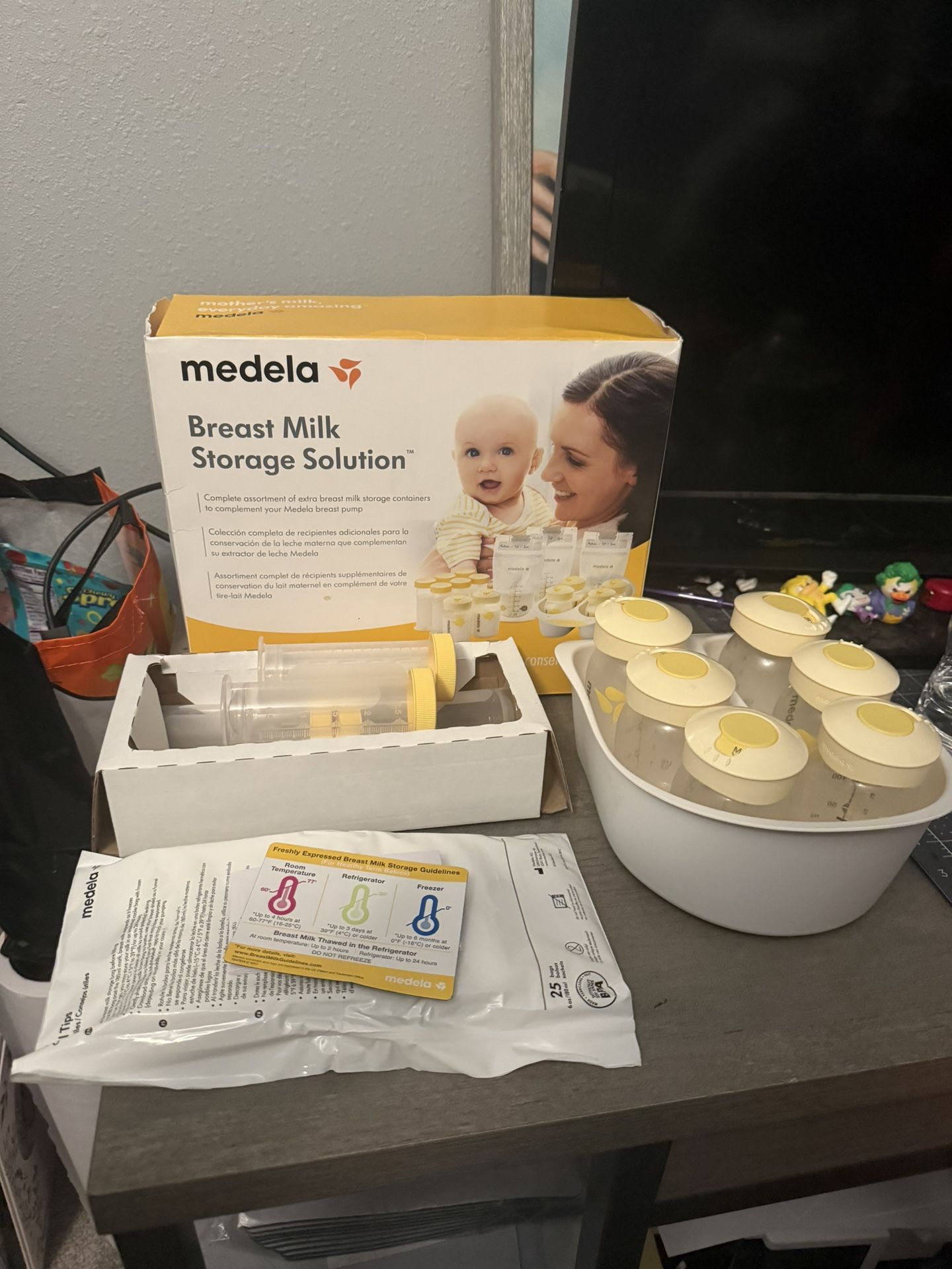 Medela Breastmilk Storage Solutions