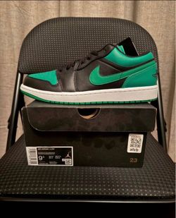 Jordan 1 Low “Lucky Green” 9.5M/11W
