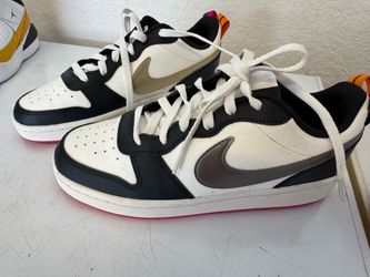 Nike court borough low 2
