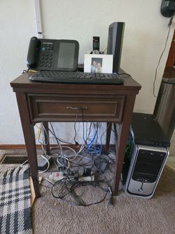 Sewing table with machine
