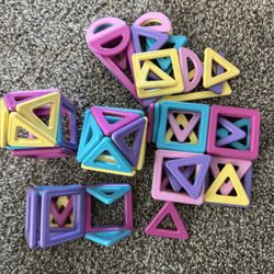 Magnetic Tiles 