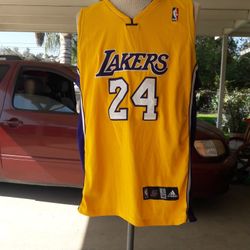 Authentic Vintage Adidas Kobe Bryant  Jersey Size Xl