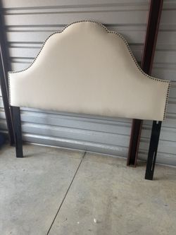 Skyline Furniture 822NB-PWVLVWHT Queen Nail Button High Arch Notched Headboard In Velvet White