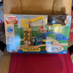 Thomas & Friends  Wooden Railway Crane & Cargo