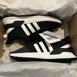 Adidas U_Path Run Boys Girls Shoes Size 4 (((BRAND NEW)))