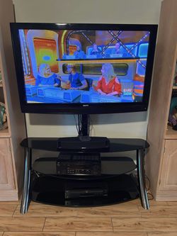 2010 Sanyo 50" 720p HD Plasma Television w/Best Buy Steel/Glass TV Stand(No Remote)