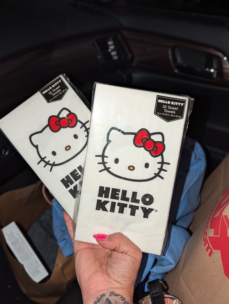 Sanrio HELLO KITTY HK Guest Towels Paper Napkins 32 Count Package