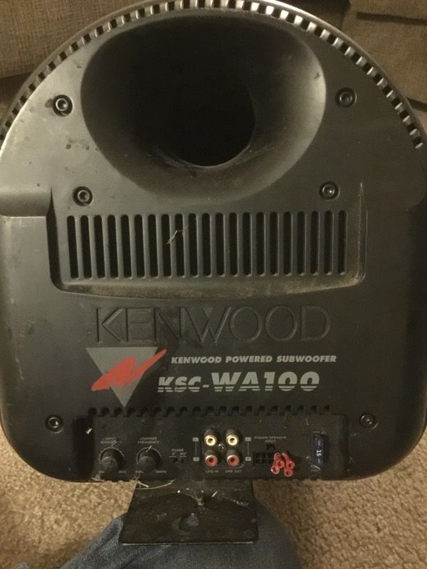 8”Sas bazooka Nos bottle and 10” soundstream in Kenwood powered tube.