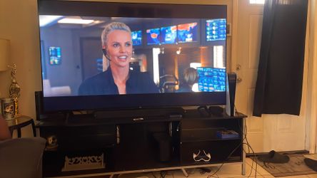 75 inch Tv with pS5 pro with surround sound