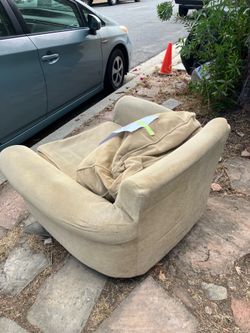 Free chair La Mesa