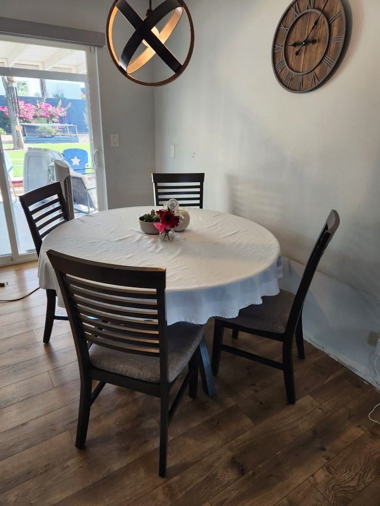 Kitchen Table And Chairs