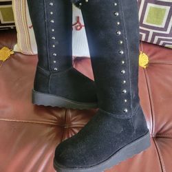 Bearpaw Woman's Leather Boots 