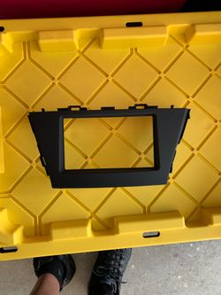 Toyota Prius V faceplate