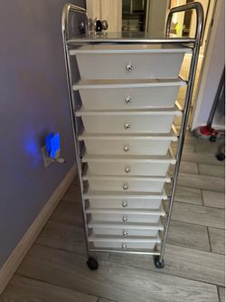 ROLLING CARD WITH 10 drawers …$30 Dlls in great condition