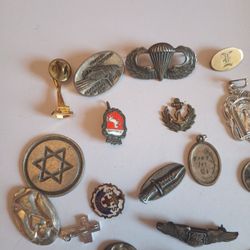 Medals,Pins, Brooch 