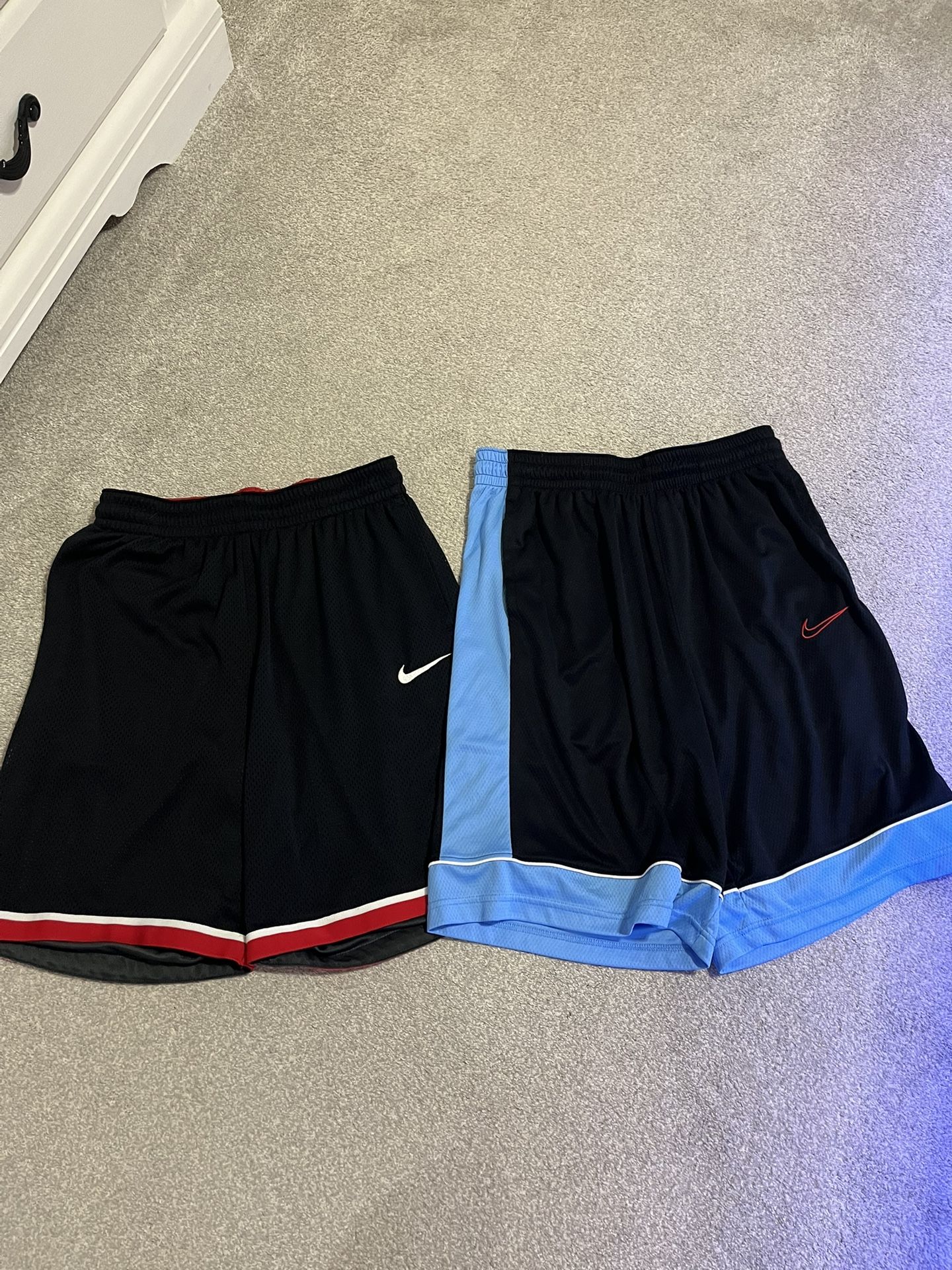 Mens Size Large Nike Shirts Selling Together