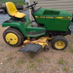 John Deere 320