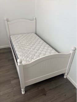 Pottery barn kid Catalina twin bed with Serta mattress