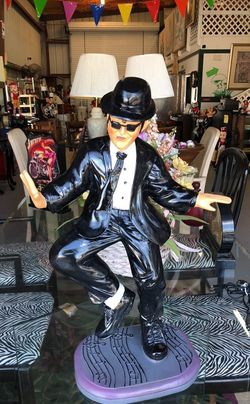 Blues brother statue