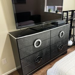 Drawer Dresser