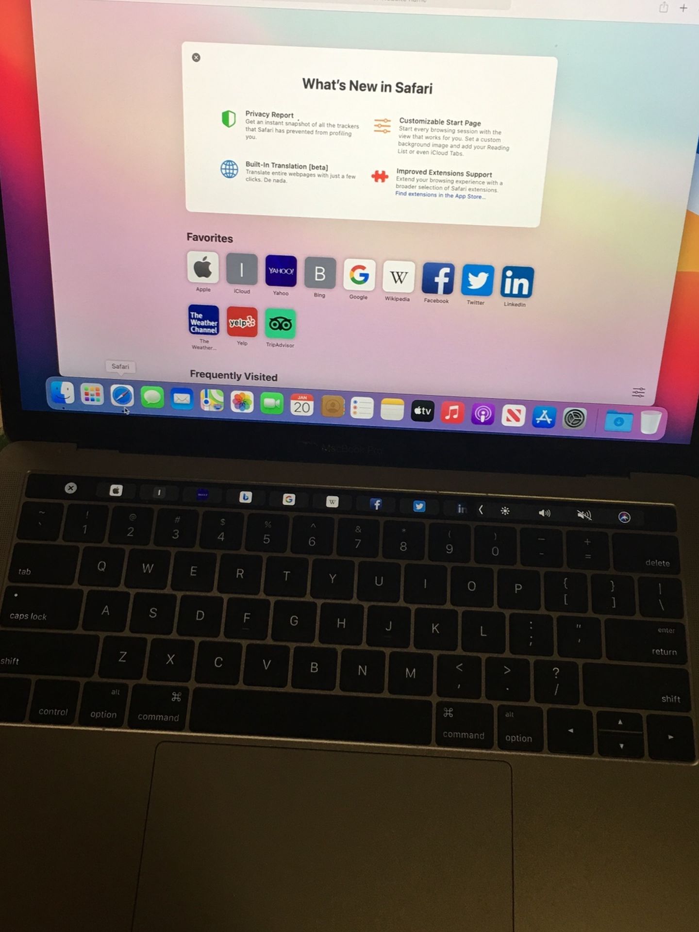 2016 macbook pro 256gb w/touchbar