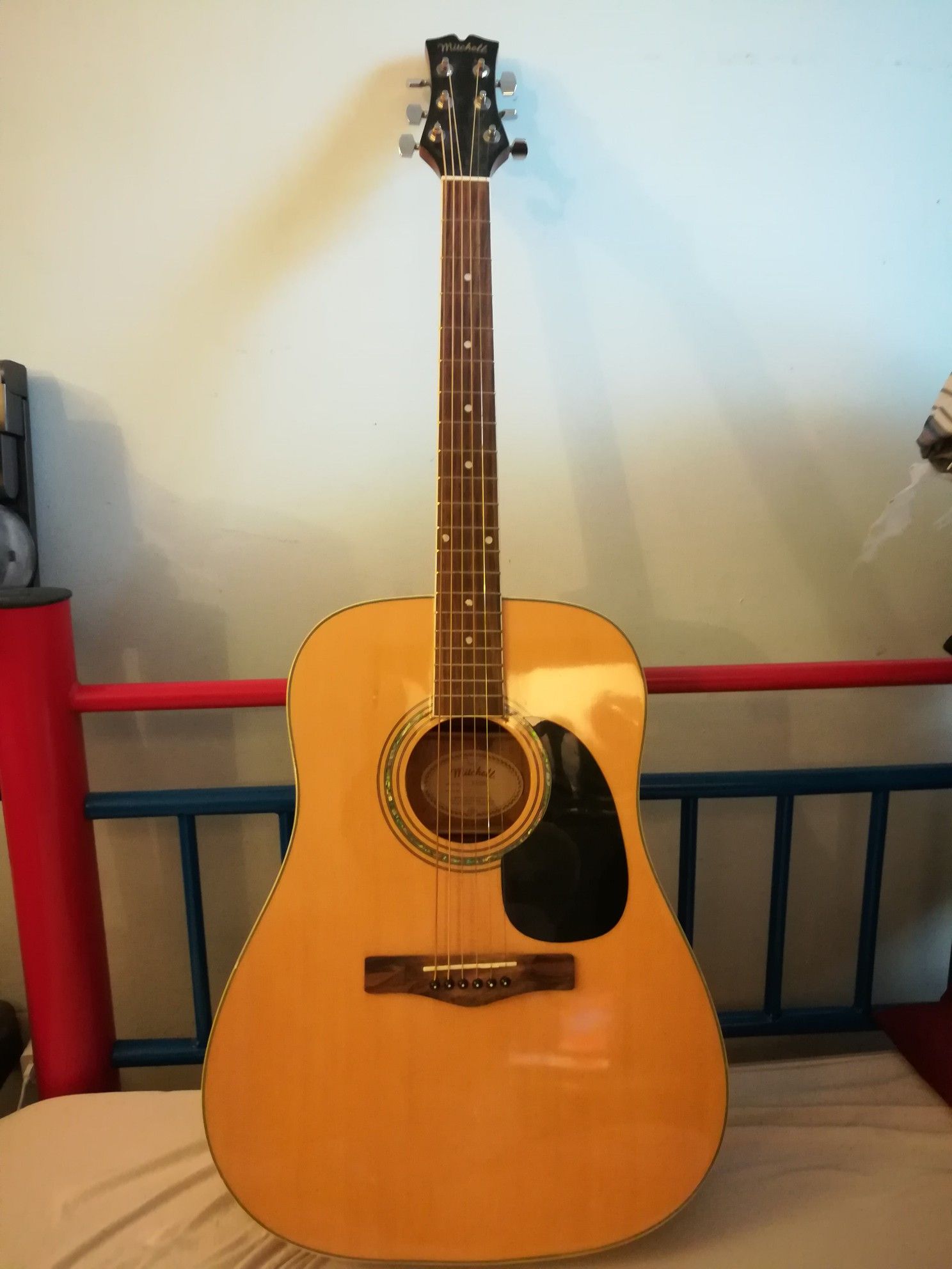 Mitchell MD100 6 String Acoustic Guitar