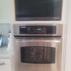 Kitchenaid Micowave Over The Range 30in,plus 27in G.E Profile Wall Oven Works Beautiful 