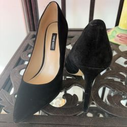 Nine West Black Suede Pumps