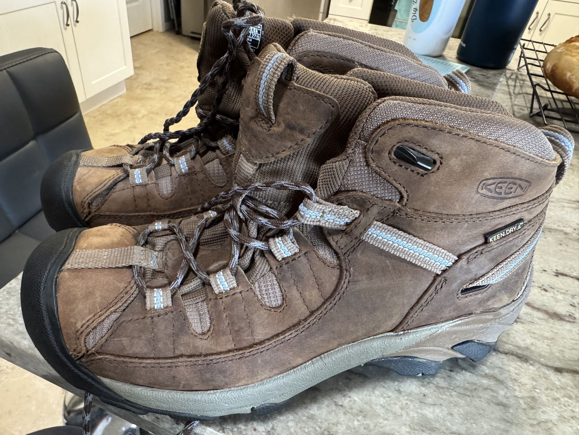 Women’s Keen Hiking Boot