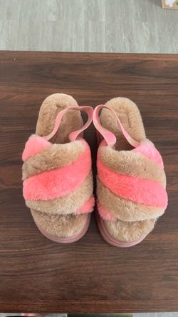 Fluffy UGGS Crossband Slide Slippers