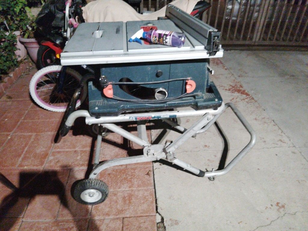 Bosch Table Saw With Stand