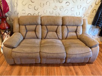 Reclining loveseats