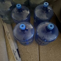 5 gallon water jugs 