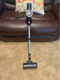 Cordless vacuum