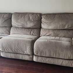 Free/ Power Reclining Sofa 