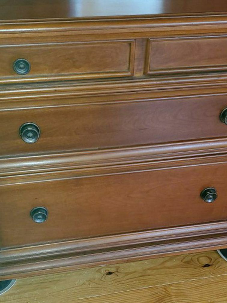 Solid Wood File Cabinet /Dresser /Storage Chest