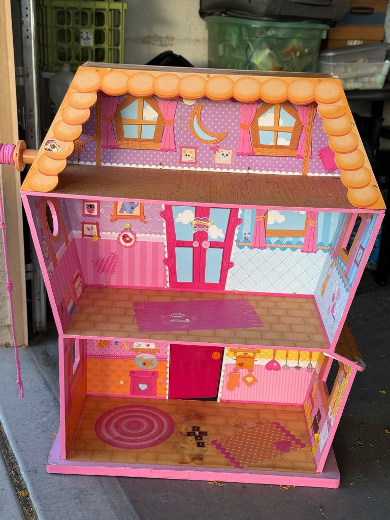 Dollhouse, Dolls  and Accessories 