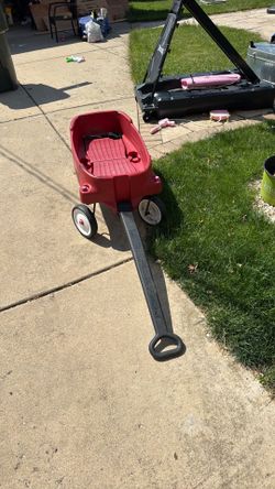 Radio flyer red wagon