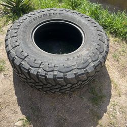 Toyo Open Country MT (1) Tire Only. Size 37
