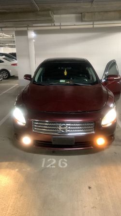 2011 Nissan maxima