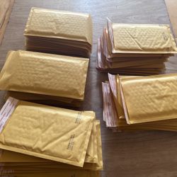 Shipping, Mailing Supplies, 50 Size 000 4x8 “Bubble Mailers