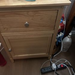 Very Sturdy Nite Stand