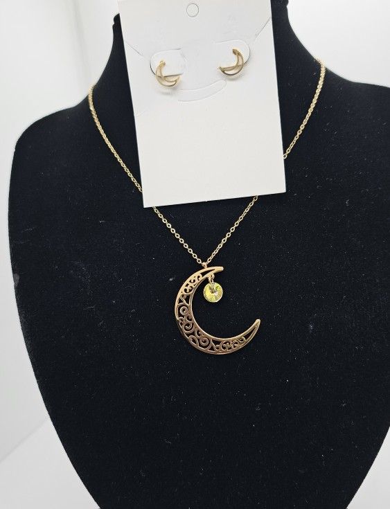 Crescent Moon Pendant Chain Set Gold Plated