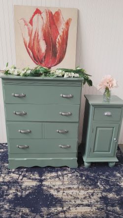 SUPER CUTE DRESSER AND NIGHTSTAND