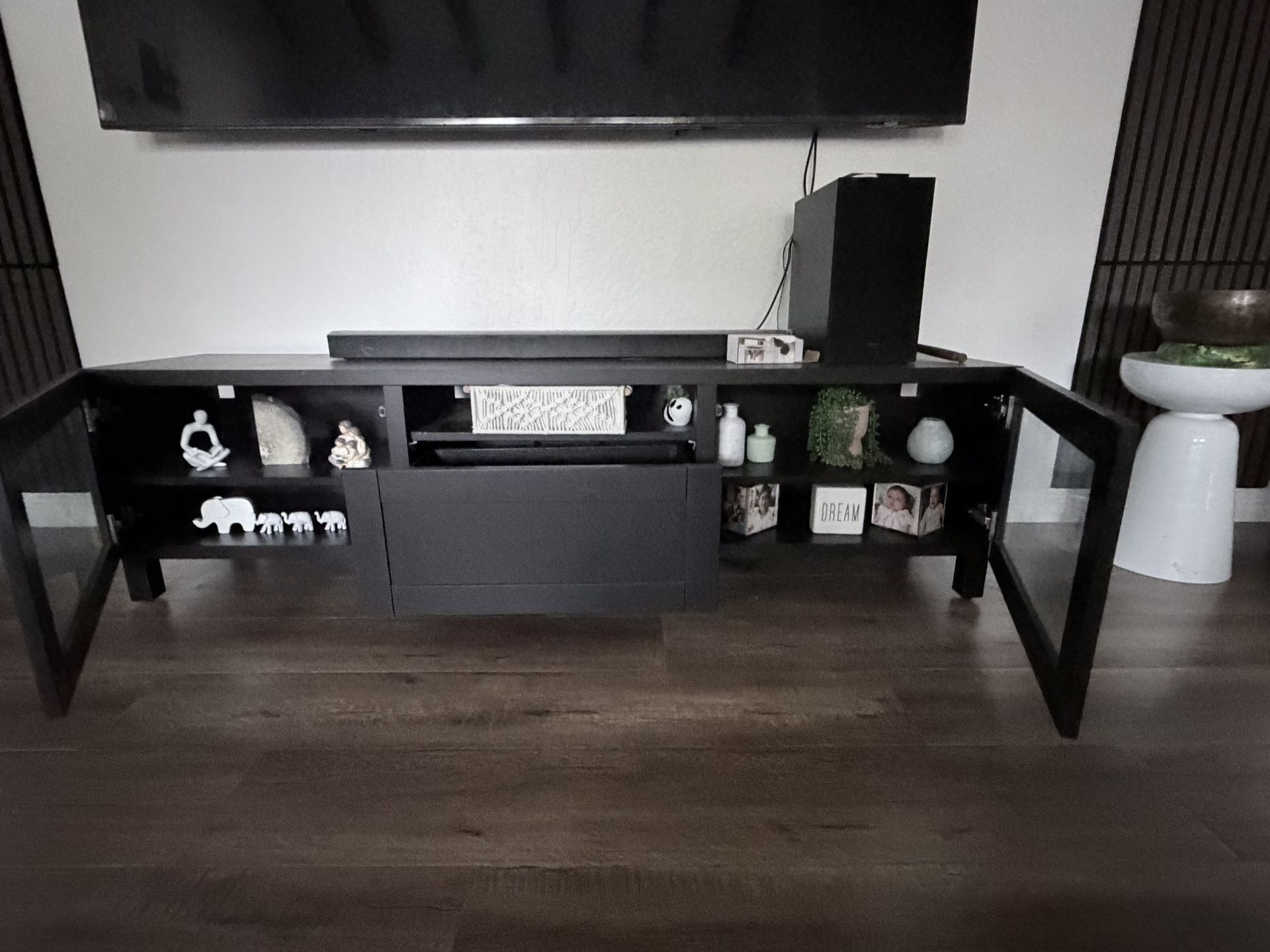 Ikea Besta Tv Stand 71”