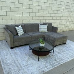 *Free Delivery* Gray Macys Sectional Couch Sofa