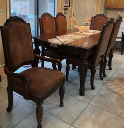 Elegant Dining Table Set