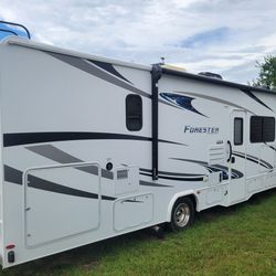 2019 Forest river Forester 3271s